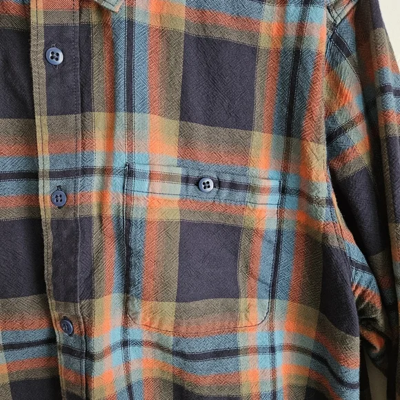 The North Face Plaid Flannel - Picture 2 of 7